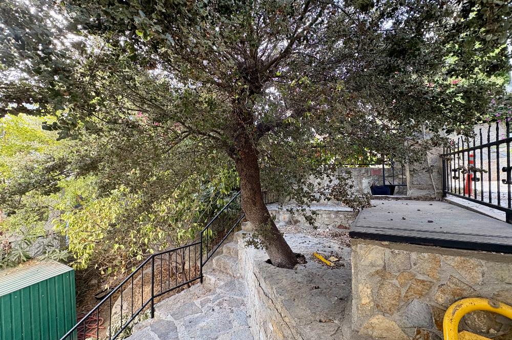 Bodrum Gündoğan Sahilinde, Plajlara Yürüme Mesafesinde Satılık Üst Dubleks | Eşsiz Lokasyon Avantajı