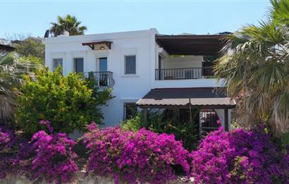 Bodrum-Bitez'de site içerisinde müstakil  bahçeli 4+1  Villa
