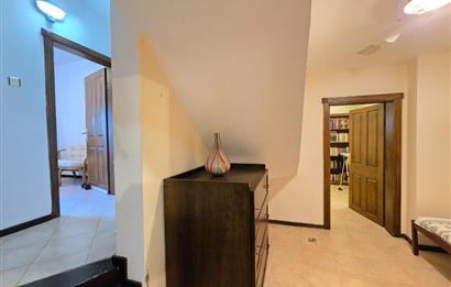 Bodrum-Bitez'de site içerisinde müstakil  bahçeli 4+1  Villa