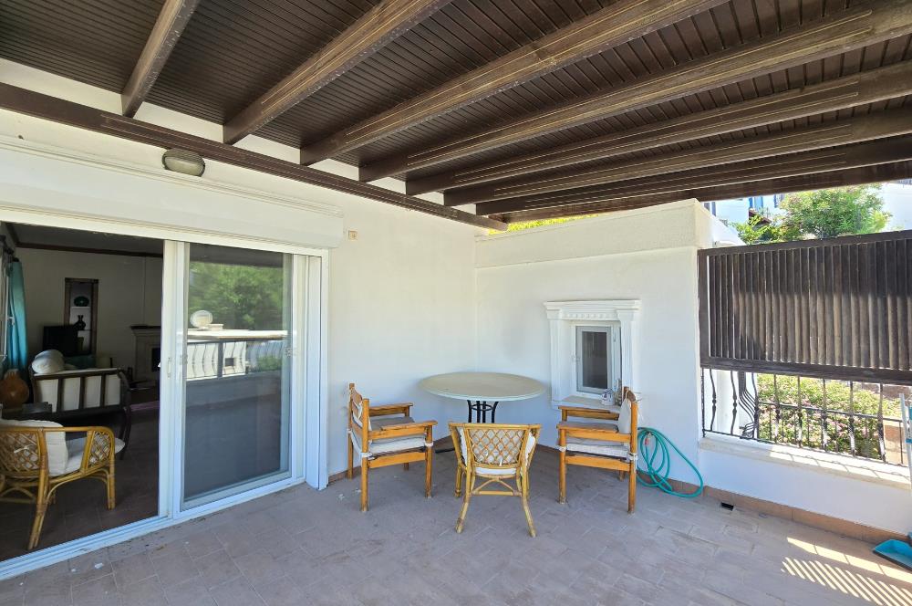 Bodrum-Bitez'de site içerisinde müstakil  bahçeli 4+1  Villa