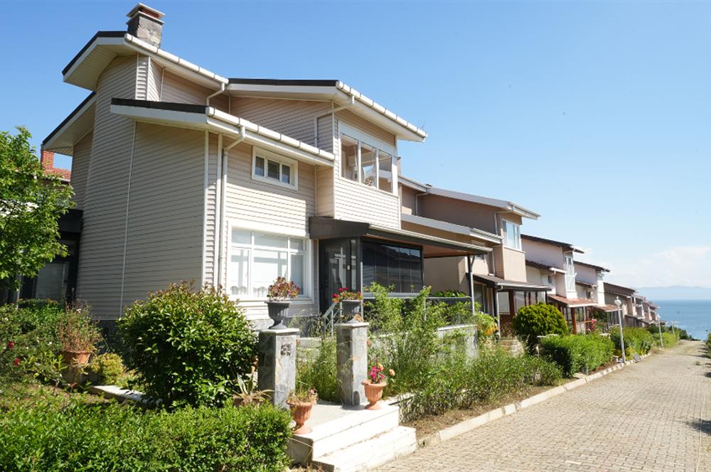 C21 CİUS; YALOVA ARMUTLU HAVACILAR SİTESİNDE UTES'İN VİLLASI