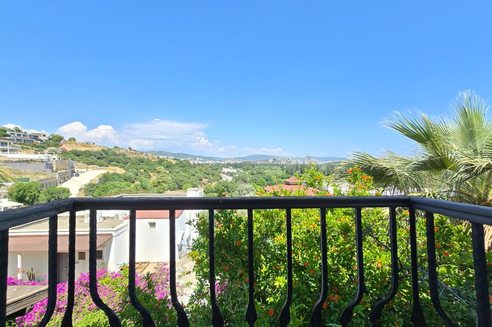 Bodrum-Bitez'de site içerisinde müstakil  bahçeli 4+1  Villa
