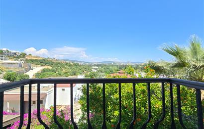 Bodrum-Bitez'de site içerisinde müstakil  bahçeli 4+1  Villa