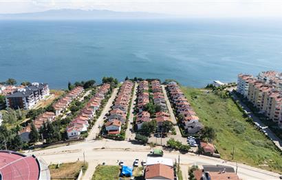 C21 CİUS; YALOVA ARMUTLU HAVACILAR SİTESİNDE UTES'İN VİLLASI