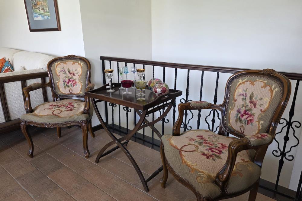 Bodrum-Bitez'de site içerisinde müstakil  bahçeli 4+1  Villa