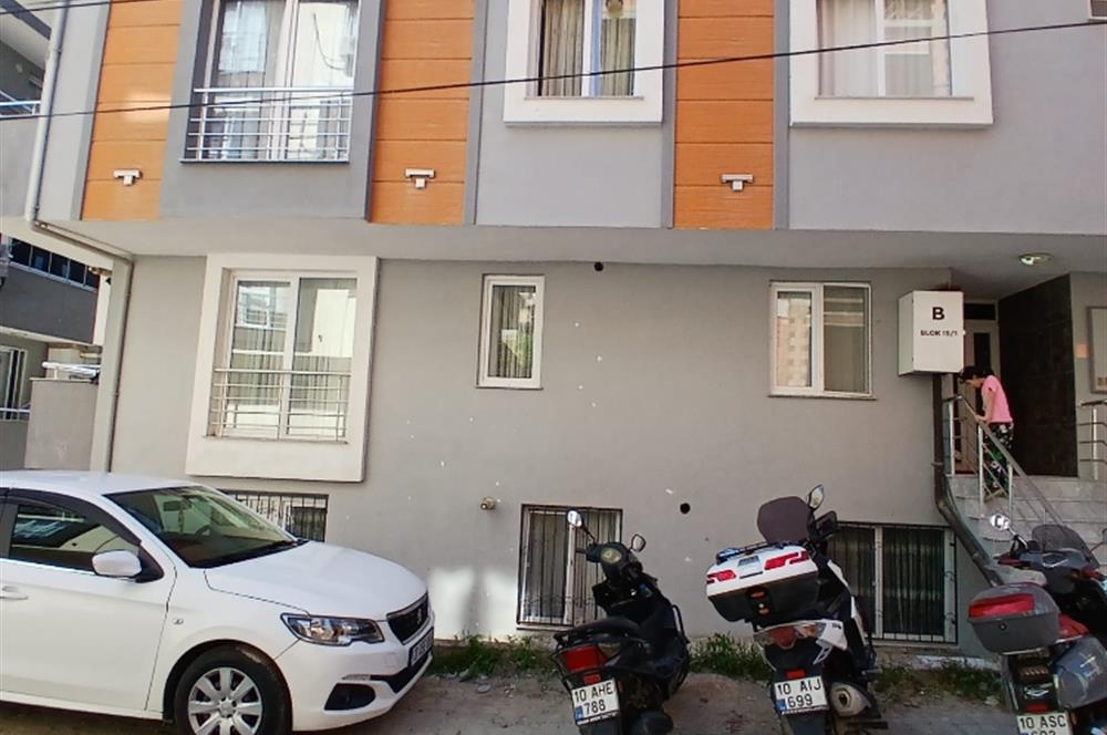 C21. LOCA'DAN BALIKESİR 1.SAKARYA MAHALLESİNDE SATILIK 2+1 DAİRE