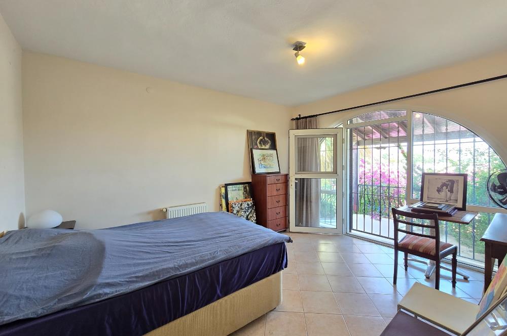 Bodrum-Bitez'de site içerisinde müstakil  bahçeli 4+1  Villa