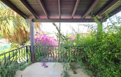 Bodrum-Bitez'de site içerisinde müstakil  bahçeli 4+1  Villa