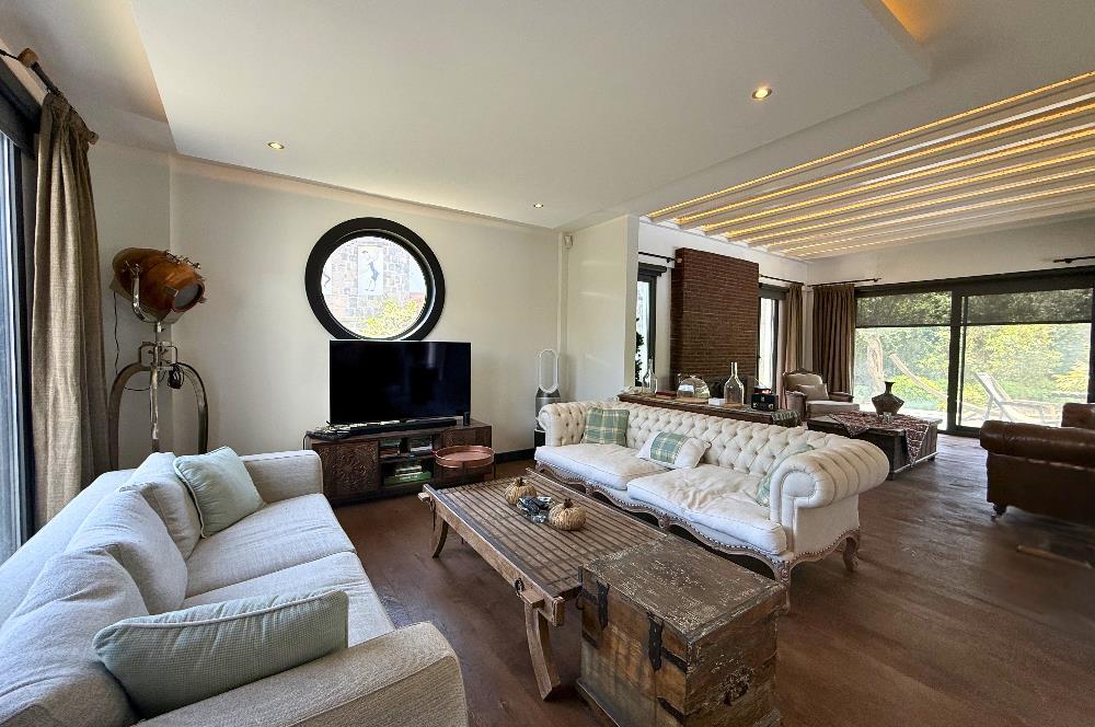 Bodrum Torba Taş Konaklar Sitesinde Ormana Cepheli Müstakil Havuzlu İzole Lüks Villa