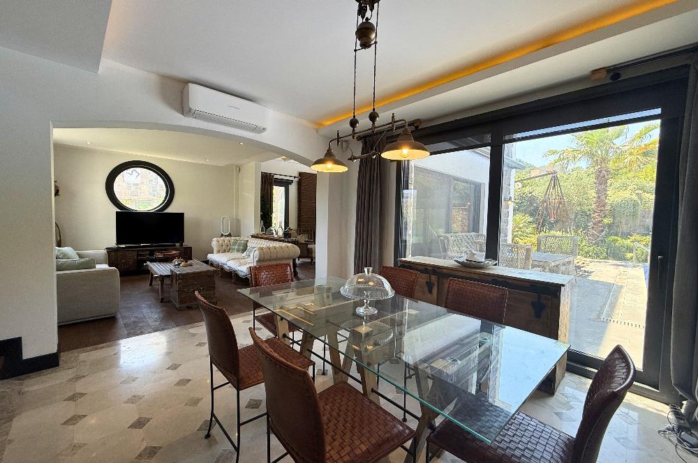 Bodrum Torba Taş Konaklar Sitesinde Ormana Cepheli Müstakil Havuzlu İzole Lüks Villa
