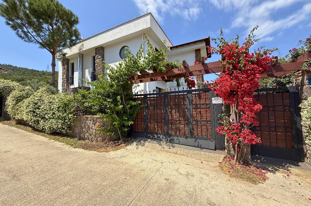 Bodrum Torba Taş Konaklar Sitesinde Ormana Cepheli Müstakil Havuzlu İzole Lüks Villa