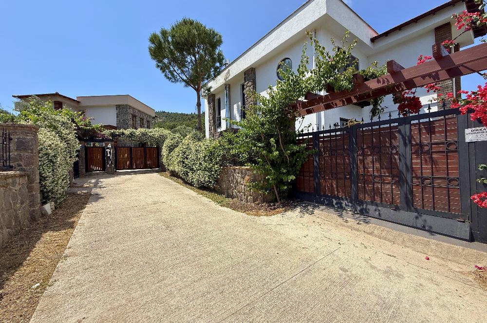 Bodrum Torba Taş Konaklar Sitesinde Ormana Cepheli Müstakil Havuzlu İzole Lüks Villa