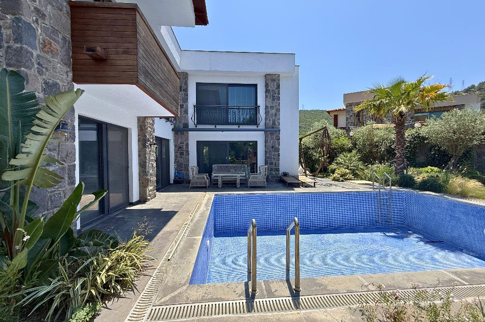 Bodrum Torba Taş Konaklar Sitesinde Ormana Cepheli Müstakil Havuzlu İzole Lüks Villa