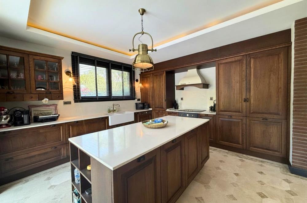 Bodrum Torba Taş Konaklar Sitesinde Ormana Cepheli Müstakil Havuzlu İzole Lüks Villa