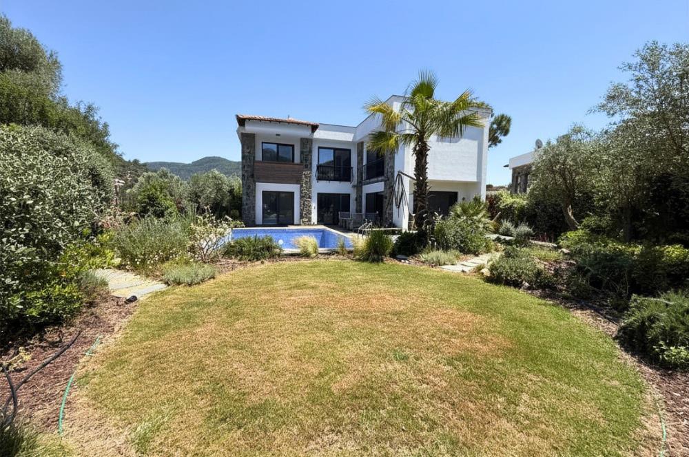 Bodrum Torba Taş Konaklar Sitesinde Ormana Cepheli Müstakil Havuzlu İzole Lüks Villa