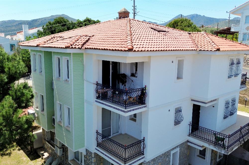 Zeytindalı Çam Evlerinde Havuzlu Site İçinde Satılık 2+1 Daire