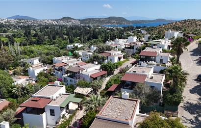 Bodrum-Bitez'de site içerisinde müstakil  bahçeli 4+1  Villa