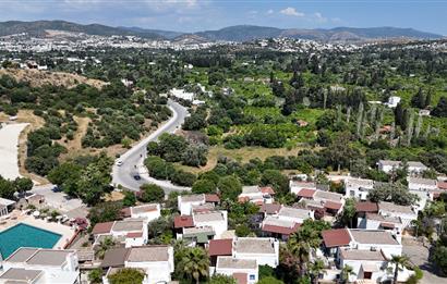 Bodrum-Bitez'de site içerisinde müstakil  bahçeli 4+1  Villa