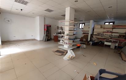 KAŞÜSTÜ MOBİLYACILAR SİTESİNE 300M YOL ÜZERİNDE KİRALIK DÜKKAN
