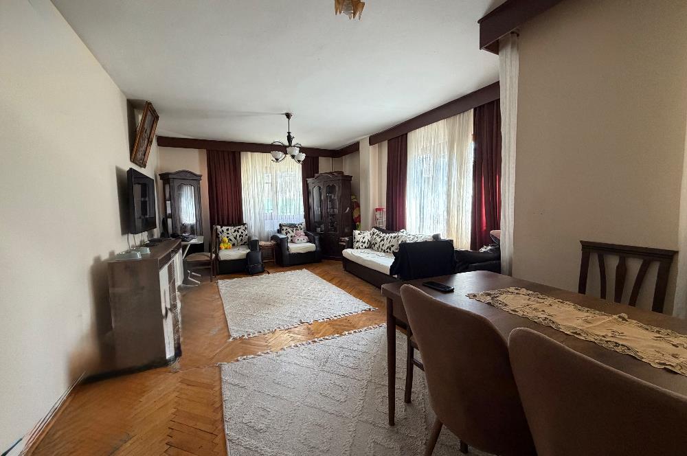 Kadıköy Merdivenköy Satılık 2+1 Daire - Yatırım Fırsatı
