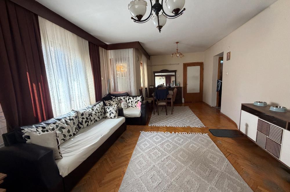 Kadıköy Merdivenköy Satılık 2+1 Daire - Yatırım Fırsatı