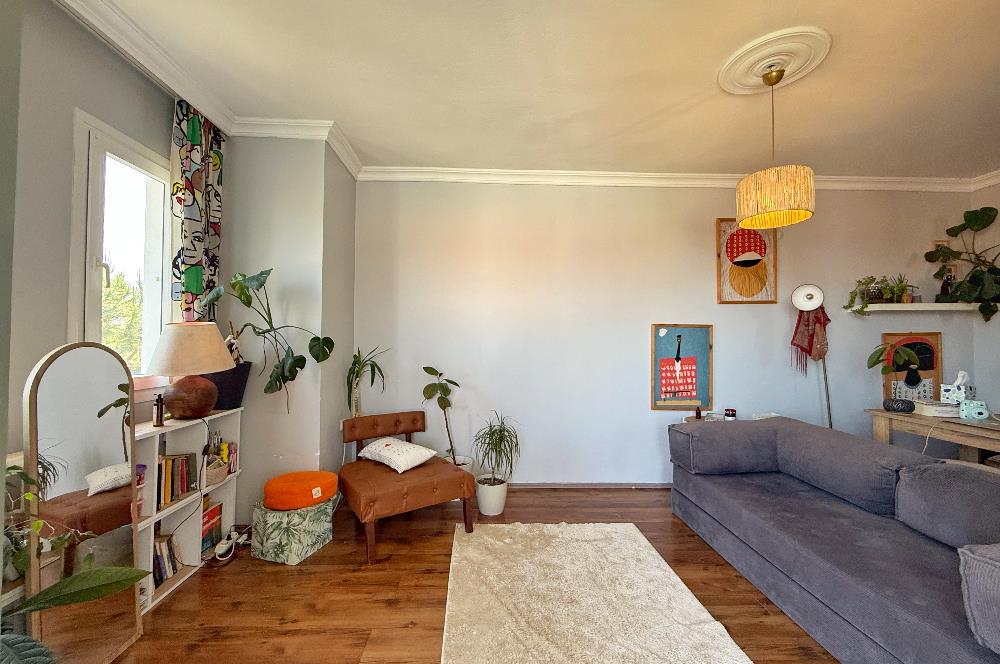 Zeytindalı Çam Evlerinde Havuzlu Site İçinde Satılık 2+1 Daire