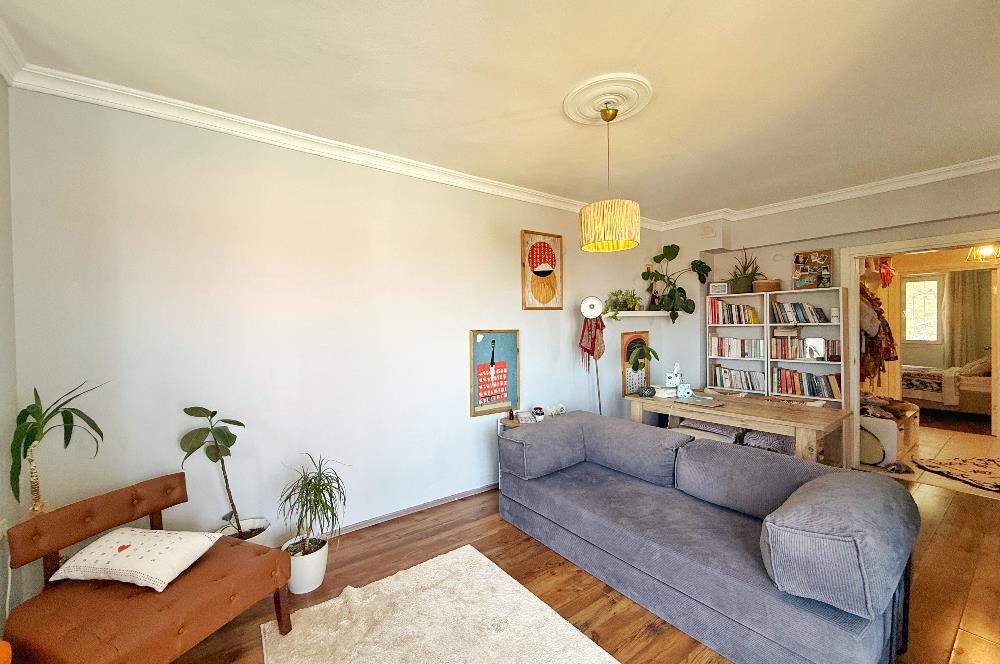 Zeytindalı Çam Evlerinde Havuzlu Site İçinde Satılık 2+1 Daire
