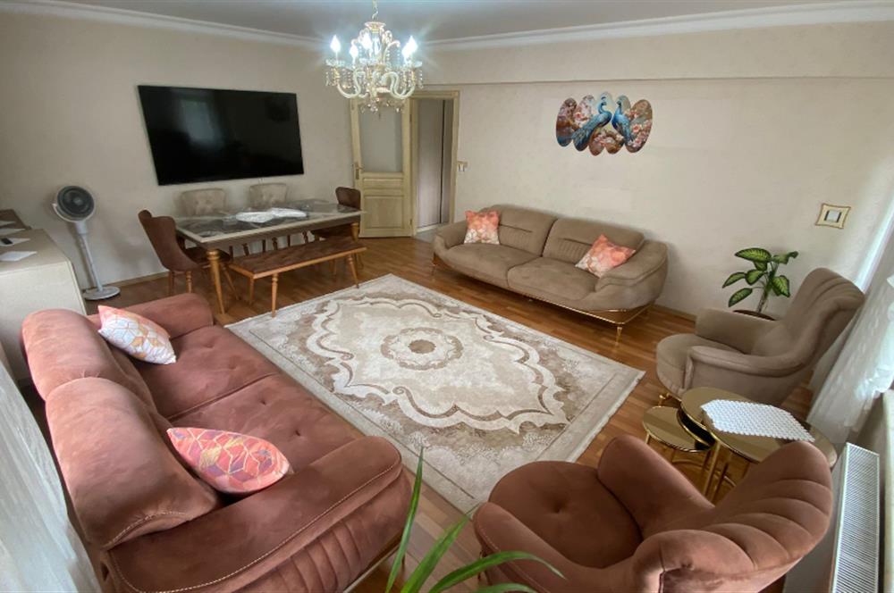 GÖLBAŞI KARŞIYAKA'DA MERKEZİ KONUMDA SATILIK FERAH 3+1 DAİRE