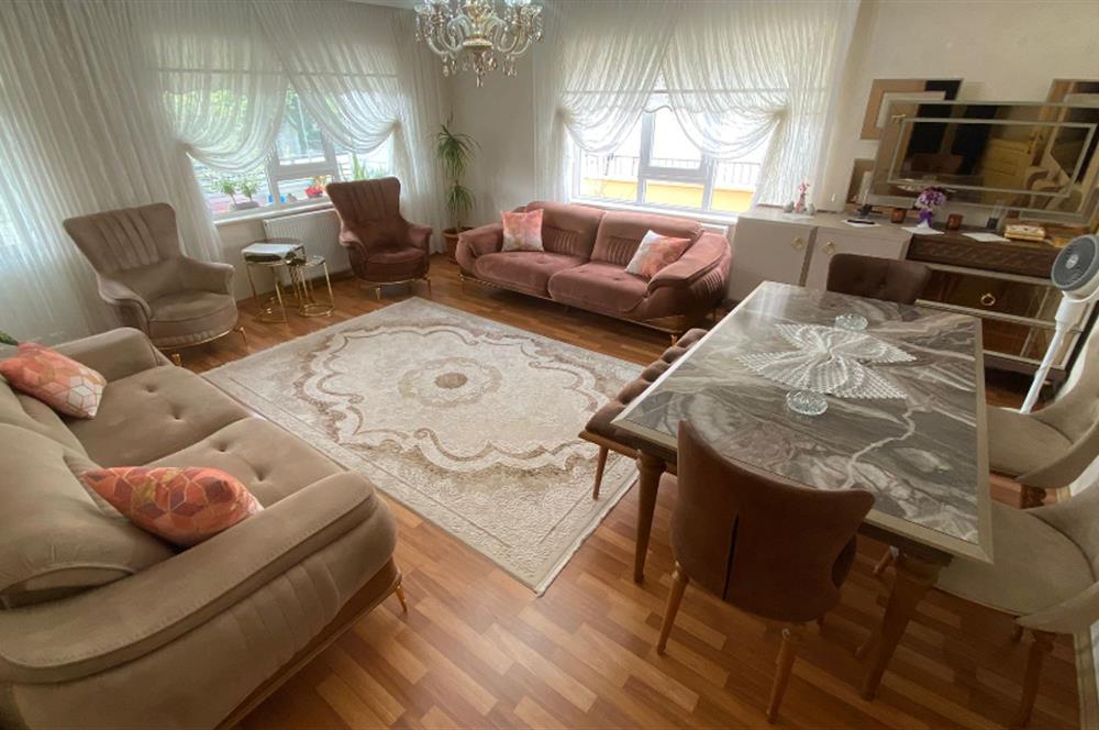 GÖLBAŞI KARŞIYAKA'DA MERKEZİ KONUMDA SATILIK FERAH 3+1 DAİRE