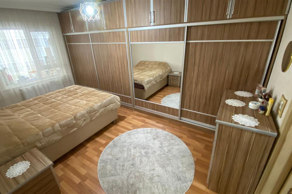 GÖLBAŞI KARŞIYAKA'DA MERKEZİ KONUMDA SATILIK FERAH 3+1 DAİRE