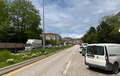 GÖLBAŞI KARŞIYAKA'DA MERKEZİ KONUMDA SATILIK FERAH 3+1 DAİRE