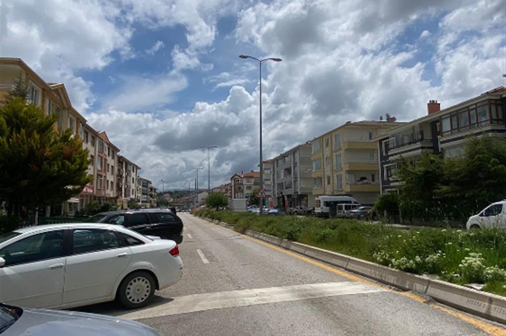 GÖLBAŞI KARŞIYAKA'DA MERKEZİ KONUMDA SATILIK FERAH 3+1 DAİRE