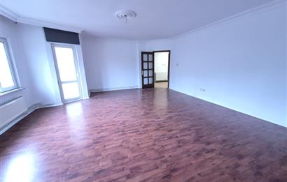 SARIYER YENİ UYUM SİTESİ'NDE BAKIMLI KİRALIK ÇATI DUBLEKSİ 