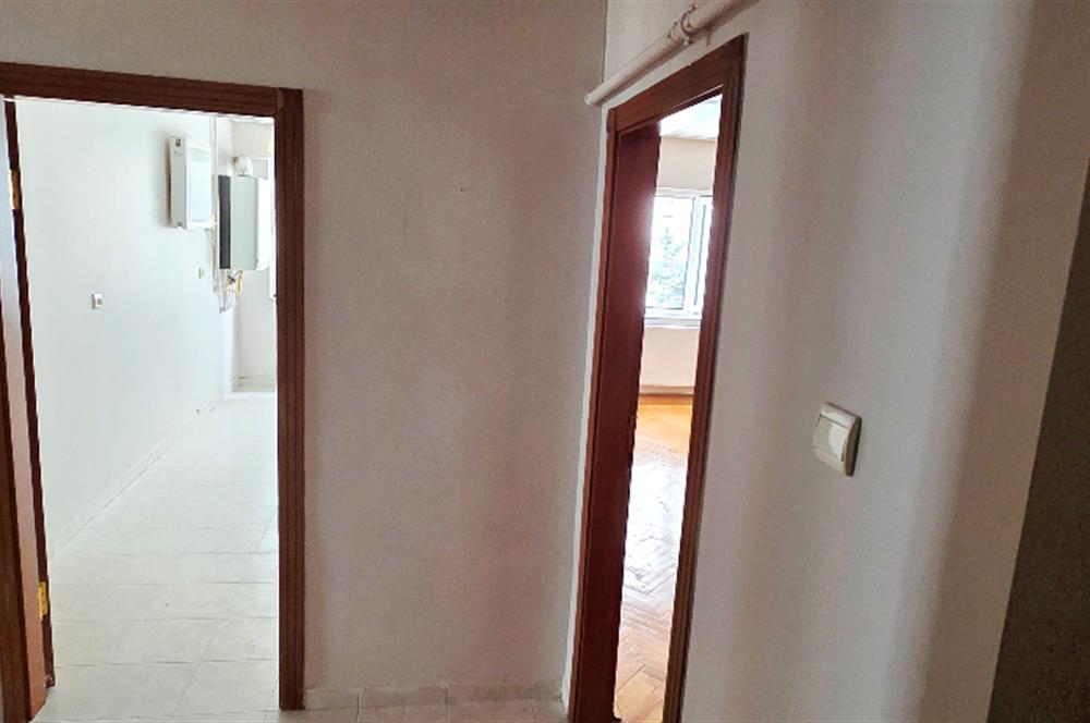 Kuğu Pastanesi'ne Birkaç Adım, Geniş Balkonlu Ferah Kiralık 2+1