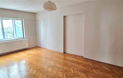 Kuğu Pastanesi'ne Birkaç Adım, Geniş Balkonlu Ferah Kiralık 2+1