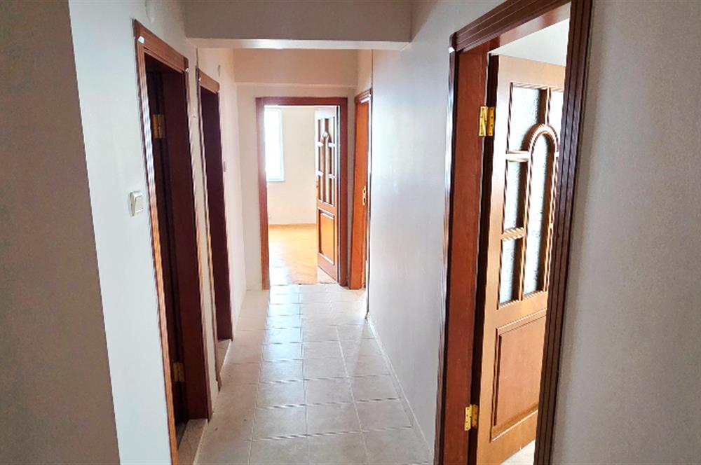 Kuğu Pastanesi'ne Birkaç Adım, Geniş Balkonlu Ferah Kiralık 2+1