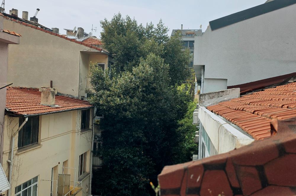 Moda / Bahariye Kesişiminde, 7 Yaşında Satılık Teraslı Dubleks