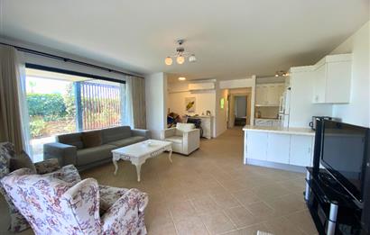 Kiralık Denize Sıfır Özel Kum Plajlı ve Havuzlu Site içerisinde Bahçe Katı Residance Daire