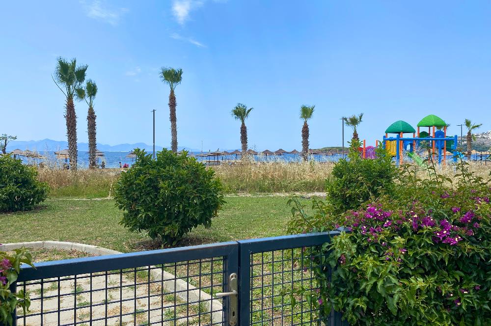 Kiralık Denize Sıfır Özel Kum Plajlı ve Havuzlu Site içerisinde Bahçe Katı Residance Daire