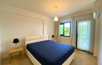 Kiralık Denize Sıfır Özel Kum Plajlı ve Havuzlu Site içerisinde Bahçe Katı Residance Daire