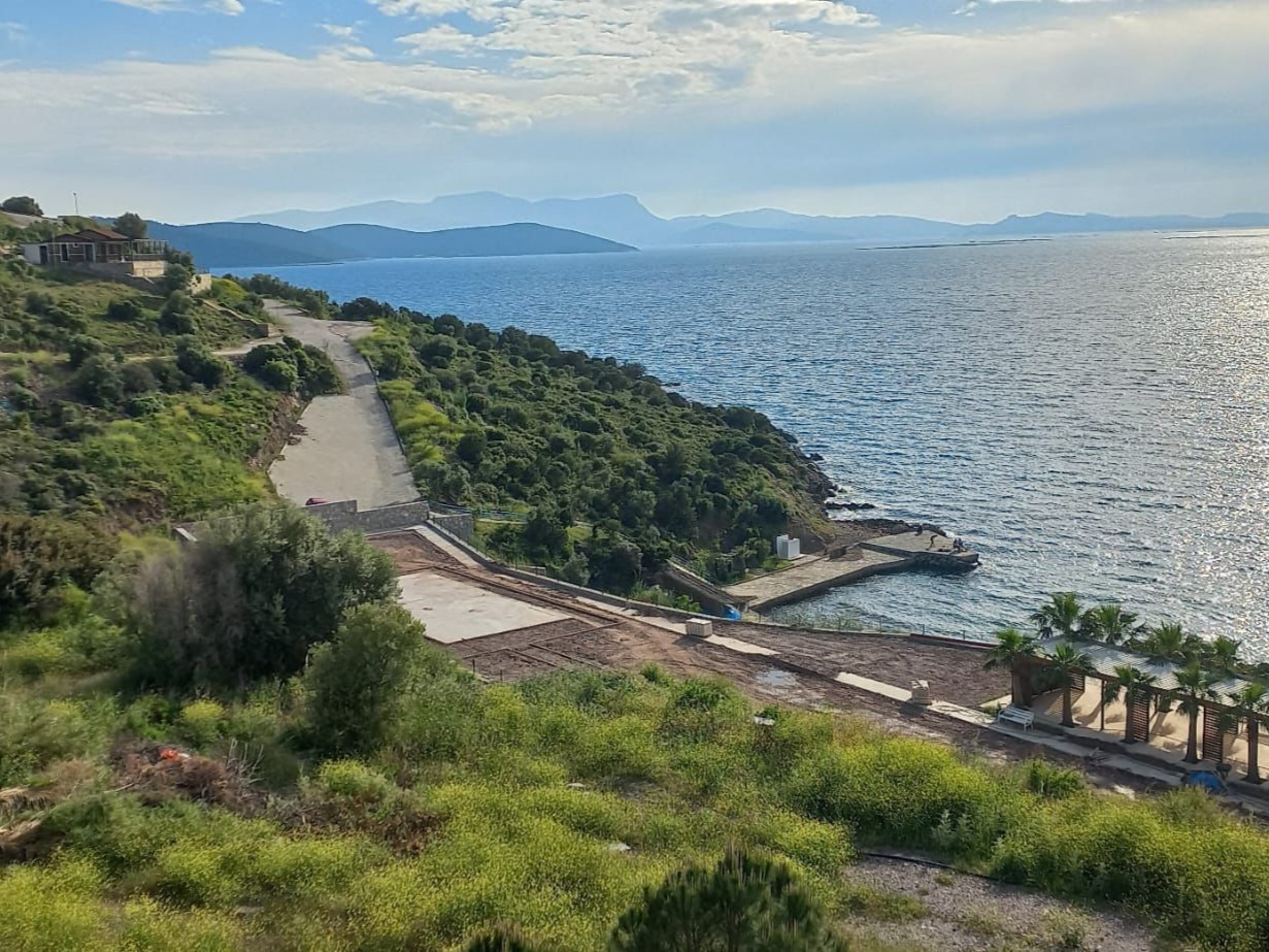 Bodrum, Adabükü, Boğaziçi'nde Denize 100m Satılık Villa Arsası