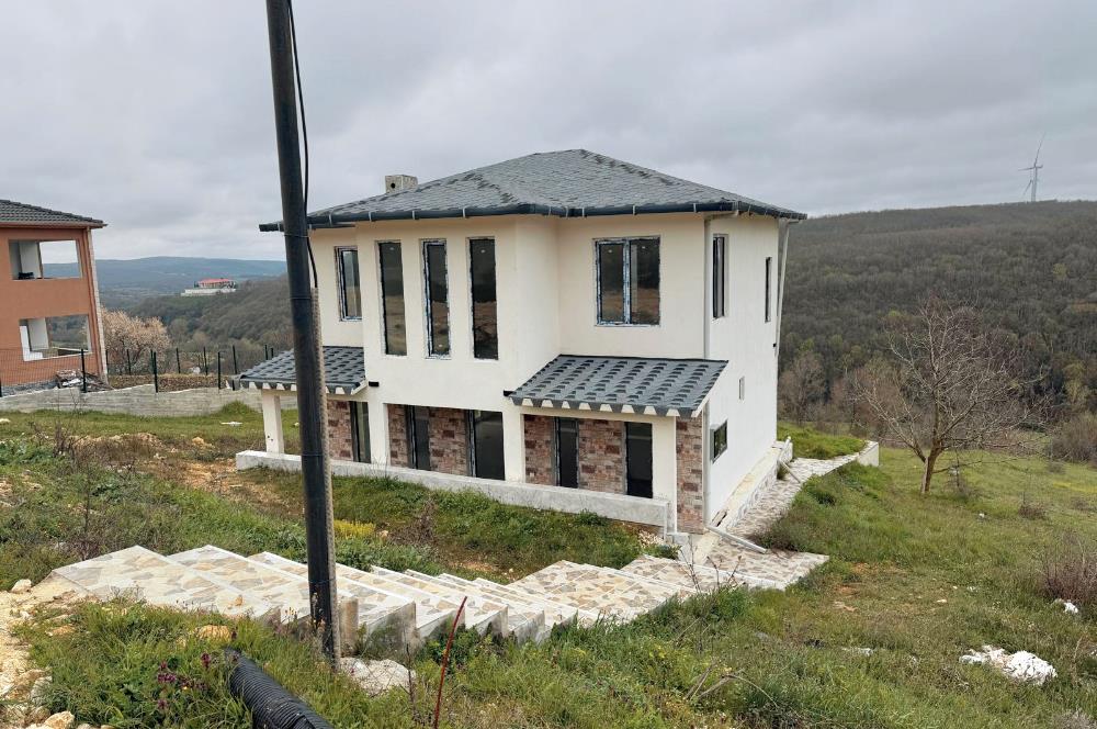 Vize, Küçükyaylada ormanla iç içe, satılık villa