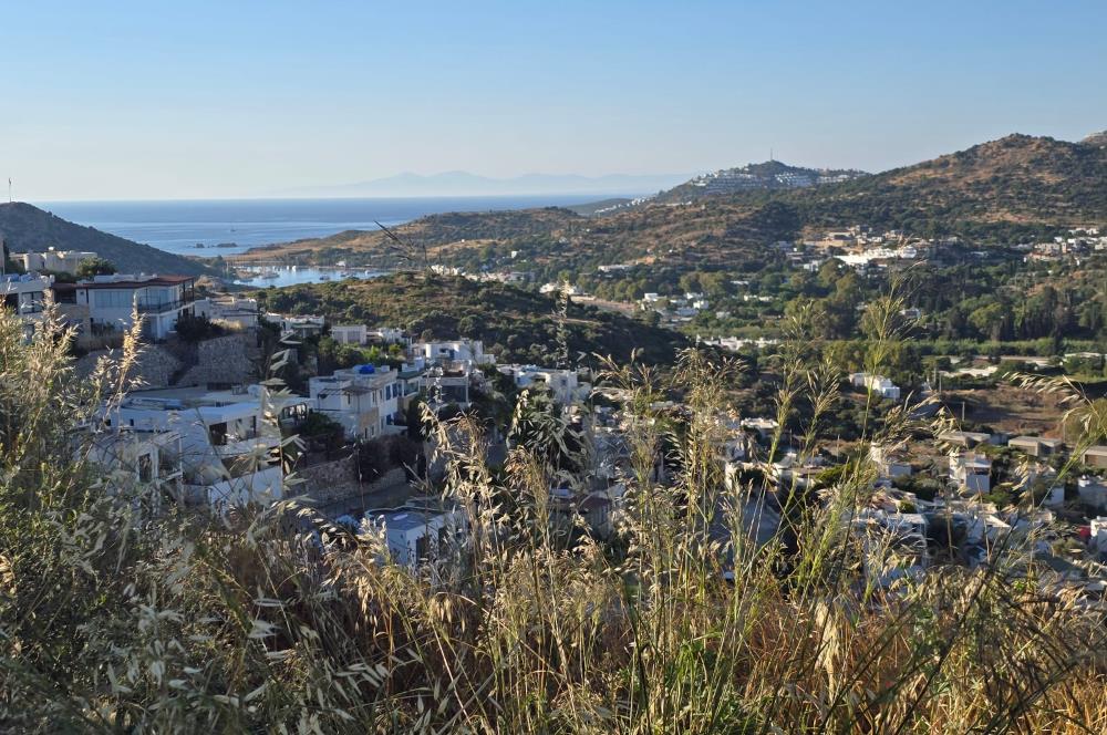 Gümüşlük Deniz ve Doğanın Keyfini Çıkaracağınız Muhteşem Manzaralı İkiz Villa