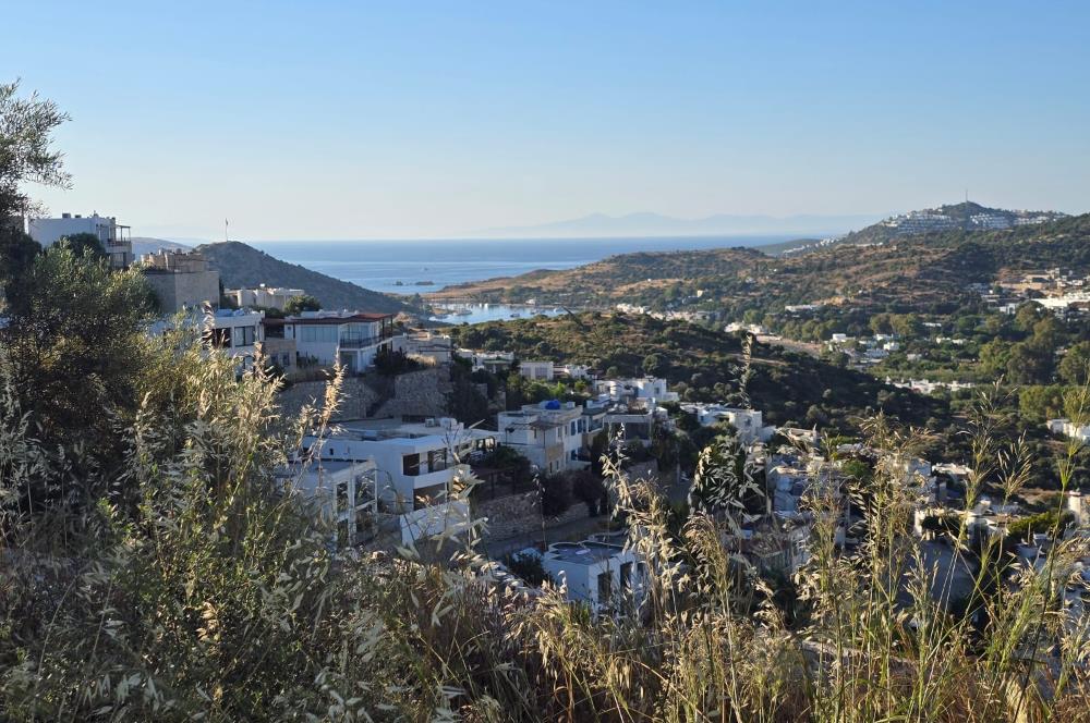 Gümüşlük Deniz ve Doğanın Keyfini Çıkaracağınız Muhteşem Manzaralı İkiz Villa