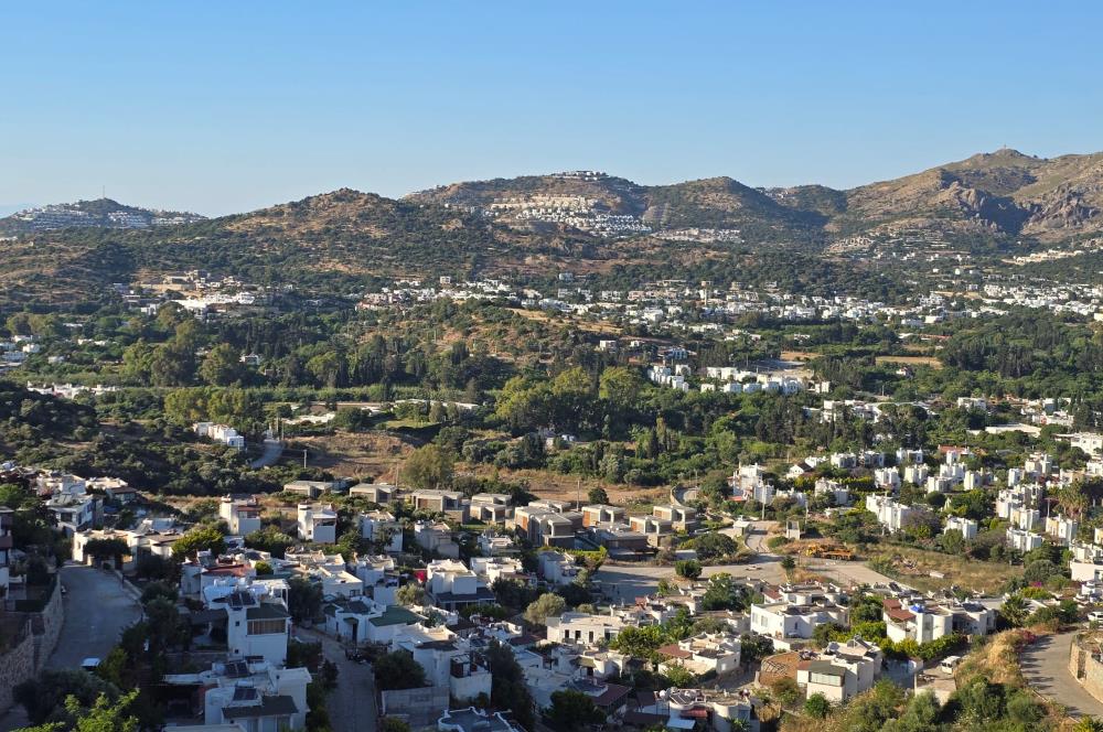 Gümüşlük Deniz ve Doğanın Keyfini Çıkaracağınız Muhteşem Manzaralı İkiz Villa