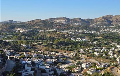 Gümüşlük Deniz ve Doğanın Keyfini Çıkaracağınız Muhteşem Manzaralı İkiz Villa