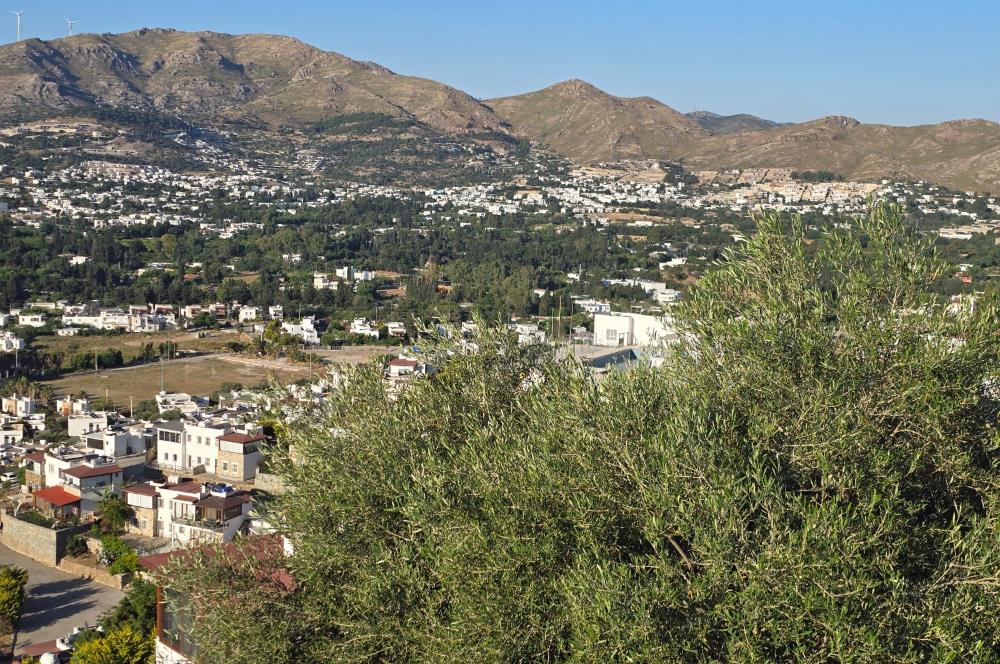 Gümüşlük Deniz ve Doğanın Keyfini Çıkaracağınız Muhteşem Manzaralı İkiz Villa