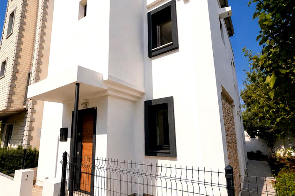 GÜMBET'TE MÜSTAKİL, BAHÇELİ VE TAMAMEN YENİLENMİŞ 2+1 DUBLEKS