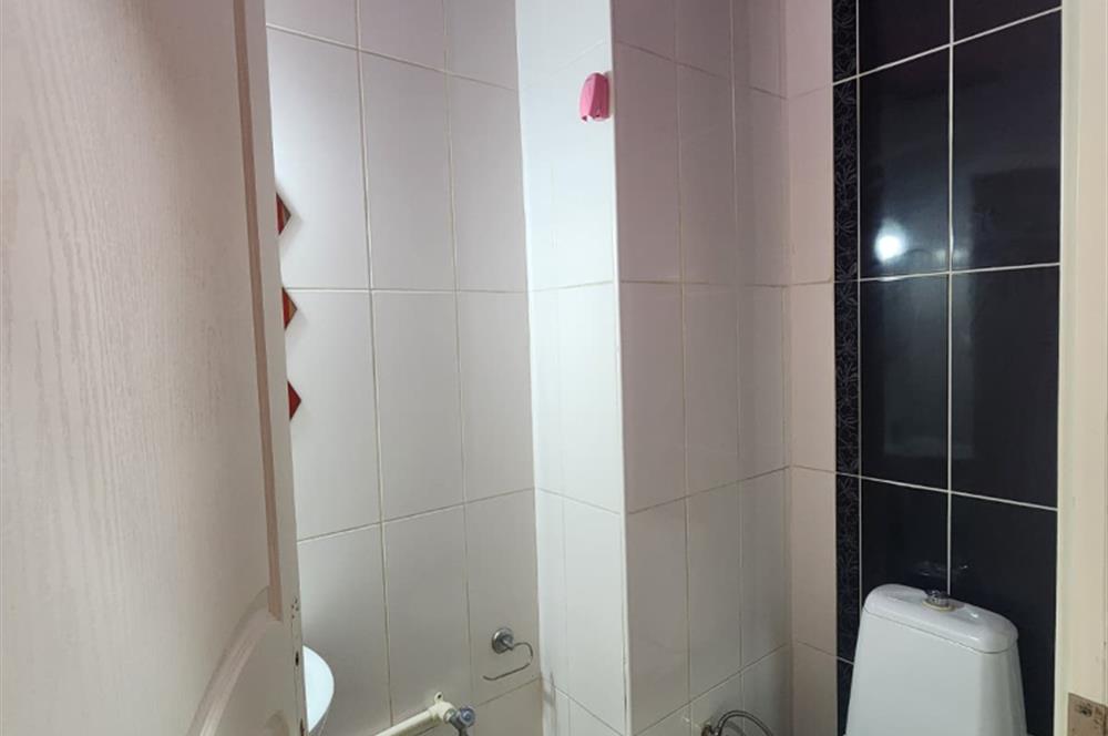 C21 BAL DAN TEKNİK LİSE CADDESİNDE TABELA DEĞERİ YÜKSEK KİRALIK DÜKKAN