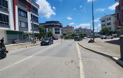 C21 BAL DAN TEKNİK LİSE CADDESİNDE TABELA DEĞERİ YÜKSEK KİRALIK DÜKKAN